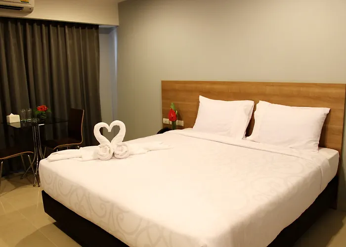 14 Hotel